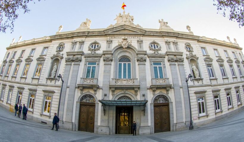Vista de la fachada del Tribunal Supremo. (EFE Fernando Villar)